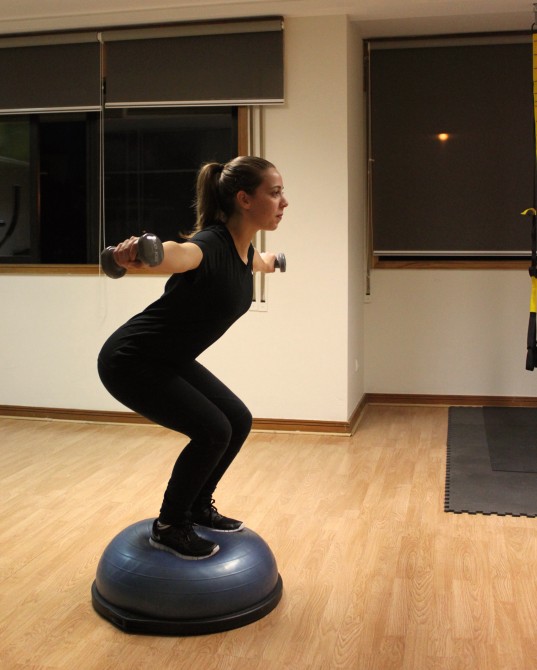 Taste It: 7 dias, 7 exercícios com aparelhos - Agachamentos no Bosu | Global News Portugal Bosu 2