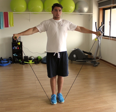 Taste It: 7 dias, 7 exercícios - braços e peito | Global News Portugal elastic 1